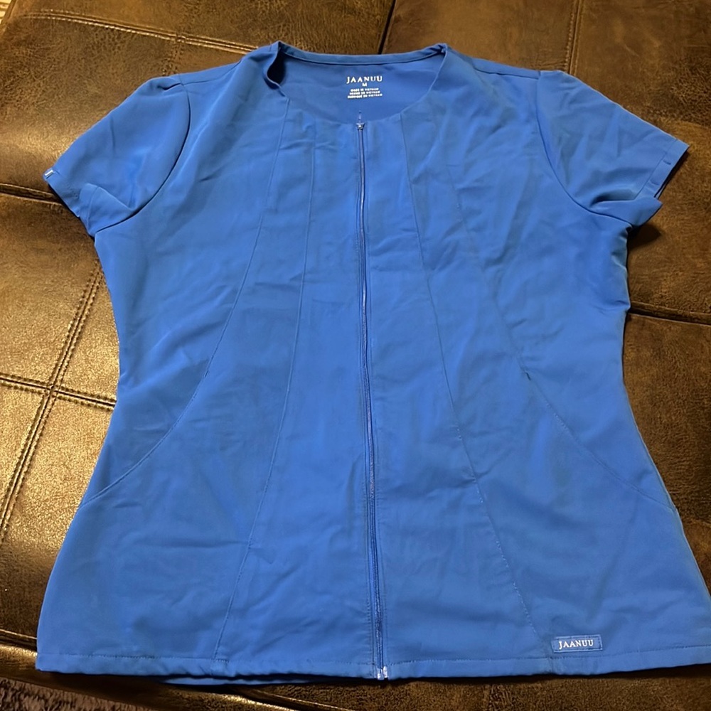 Women’s Jaanuu princess zipper scrub top